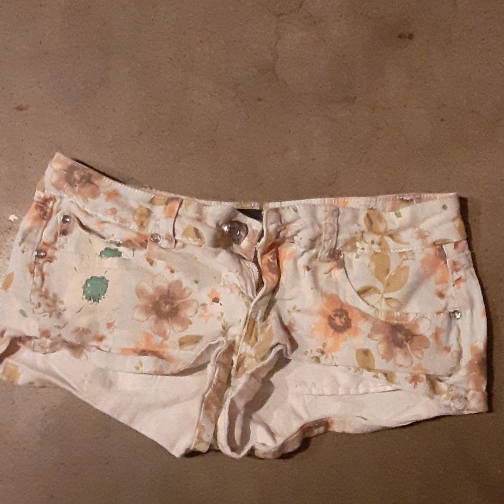 Short - Picture 2 of 2